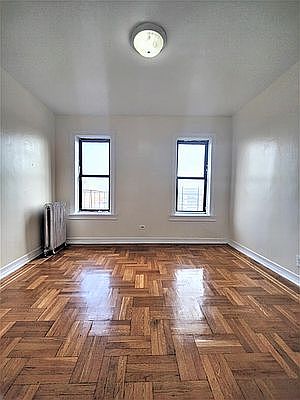 4th image of 2420 Creston Ave APT 5A