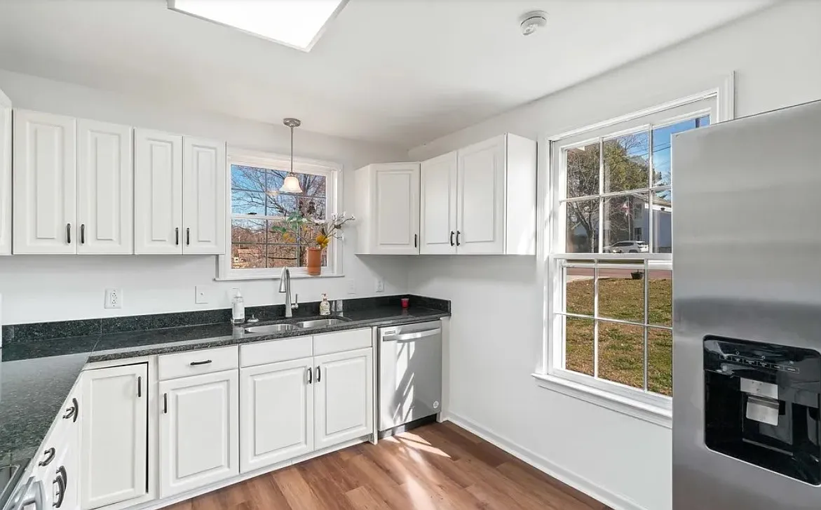 6 bed, 1431 sqft, $670 — Photo 4