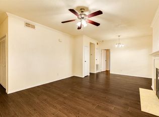 921 Marine Dr APT 221, Galveston, TX 77550