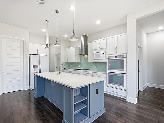 2nd image of 4216 Vista Terrace Dr