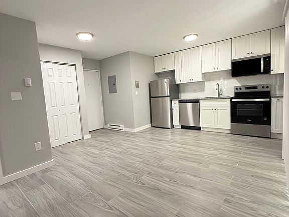 2nd image of 565 Hyde Park Ave APT 2