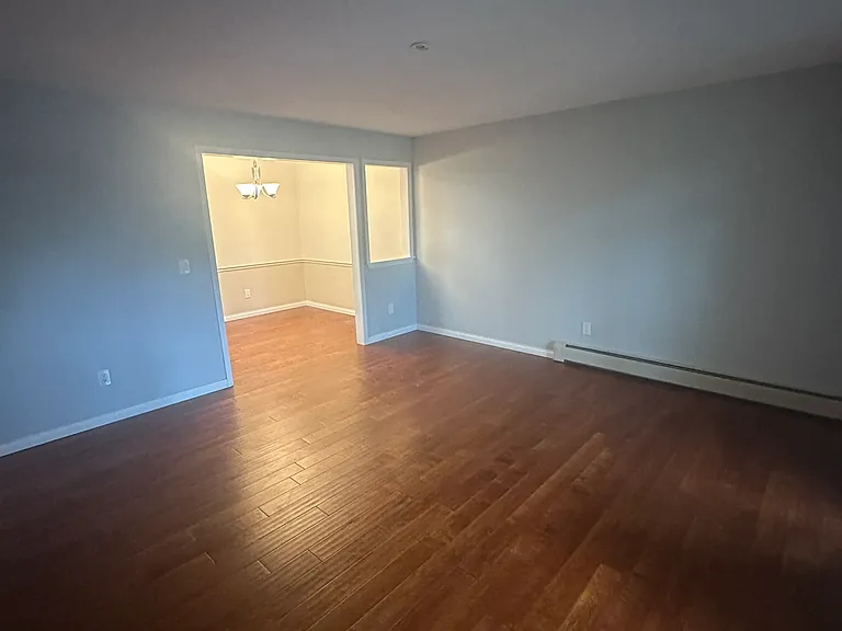 4380 Brookside Ct — Photo 7