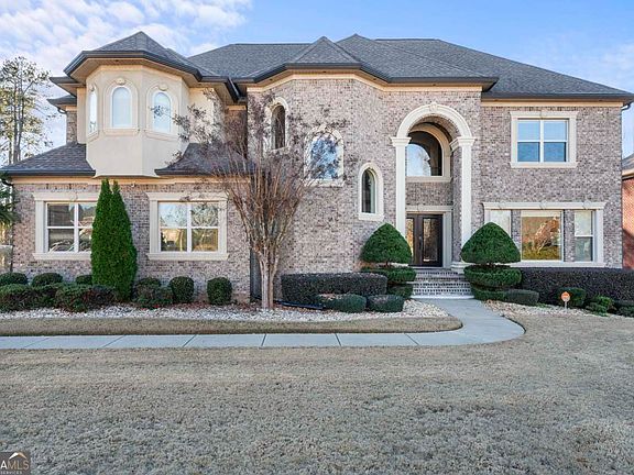 2nd image of 376 Masters Club Blvd