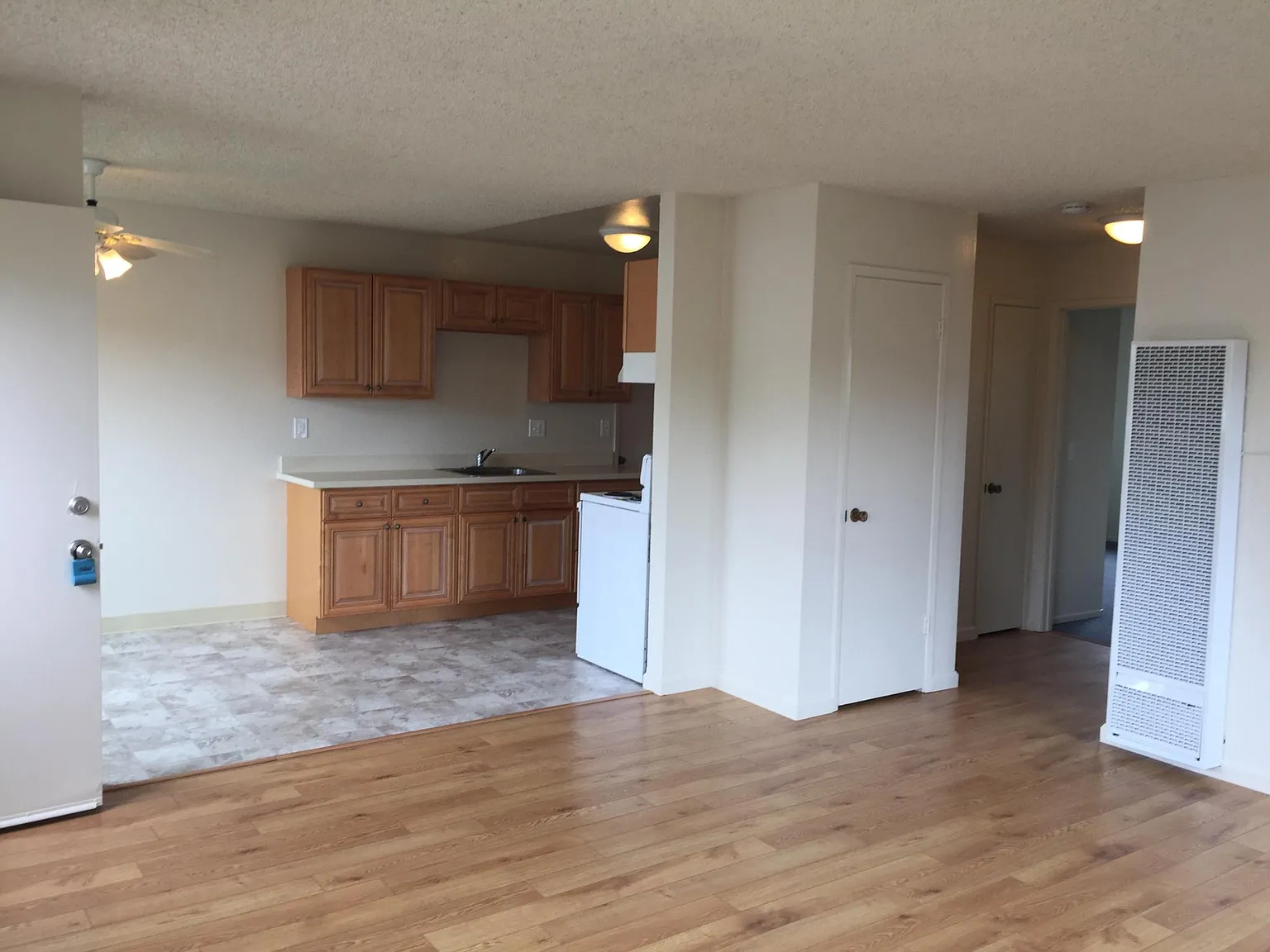 2 bed, 864 sqft, $3,100 — Photo 3