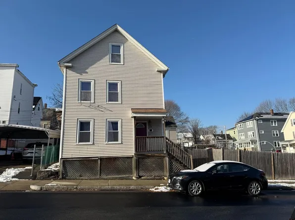 24 Barclay St, Worcester, MA 01604