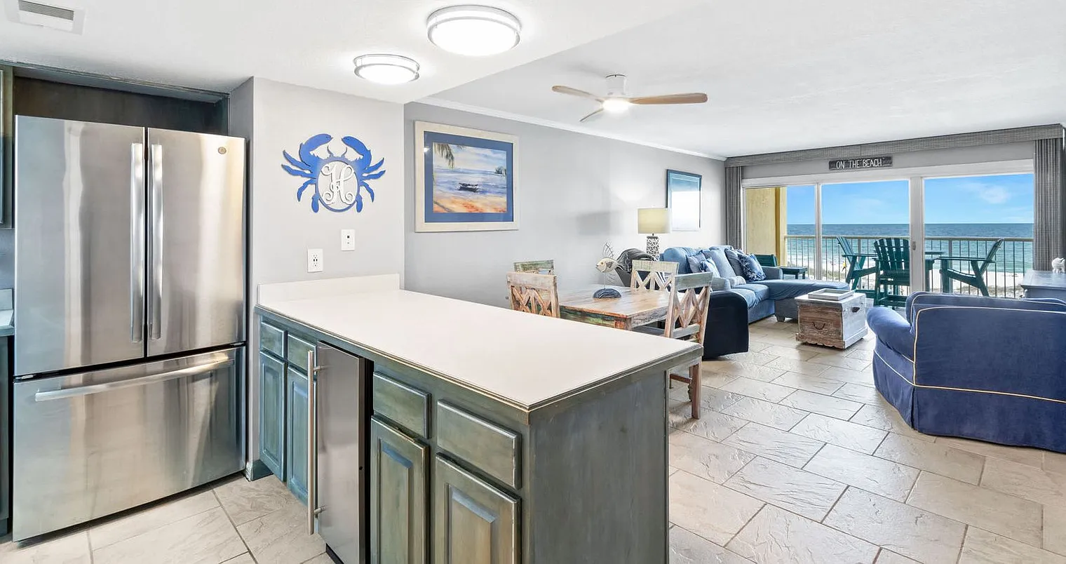 2 bed, 2.0 bath, 893 sqft, $3,604 — Photo 4