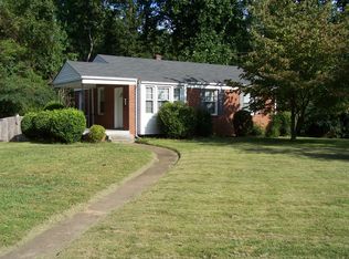 1400 Chelsea St, Winston Salem, NC 27103