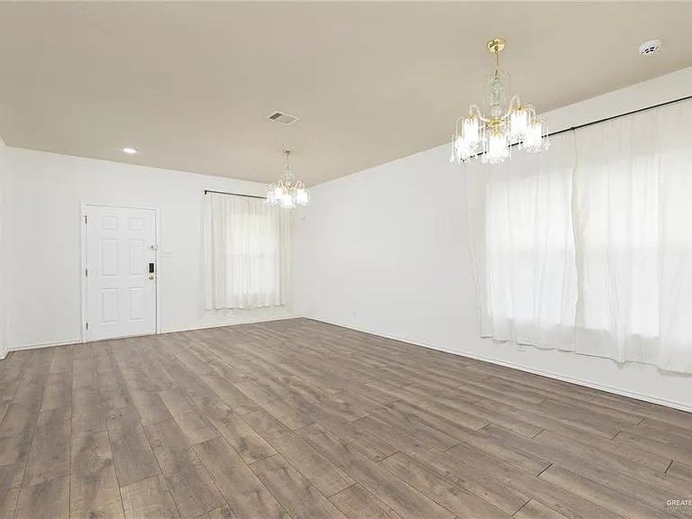 1505 Candy Ln — Photo 2