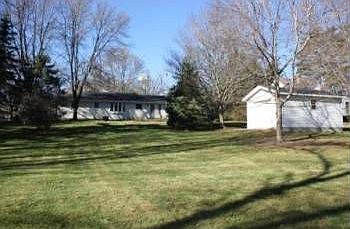 2nd image of 3287 Lake Elmo Ave N