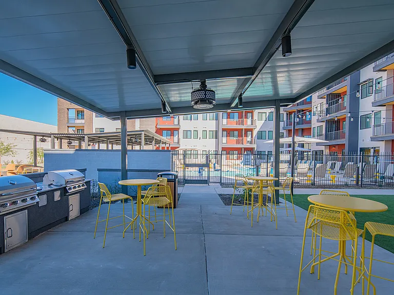 Nollie Grilling Area