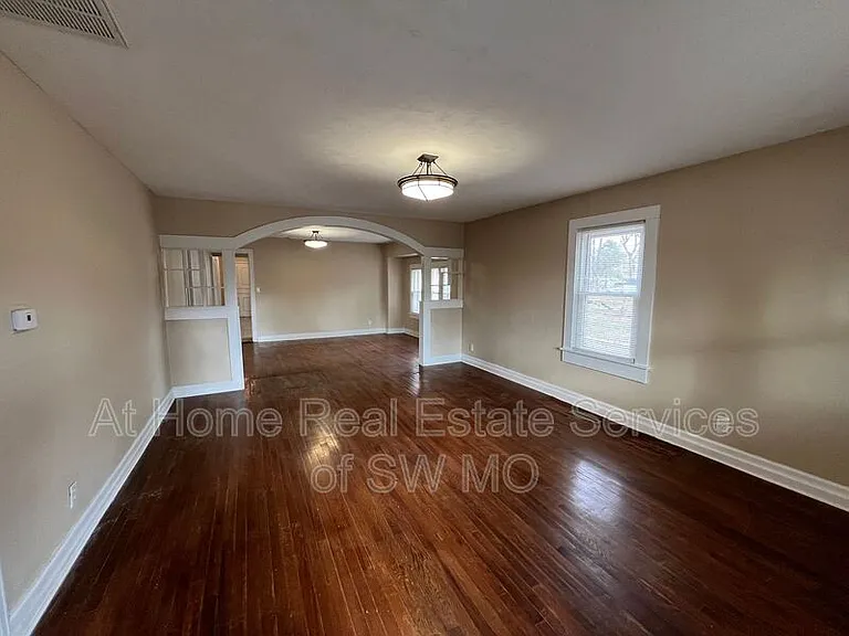 2815 W Madison St — Photo 5