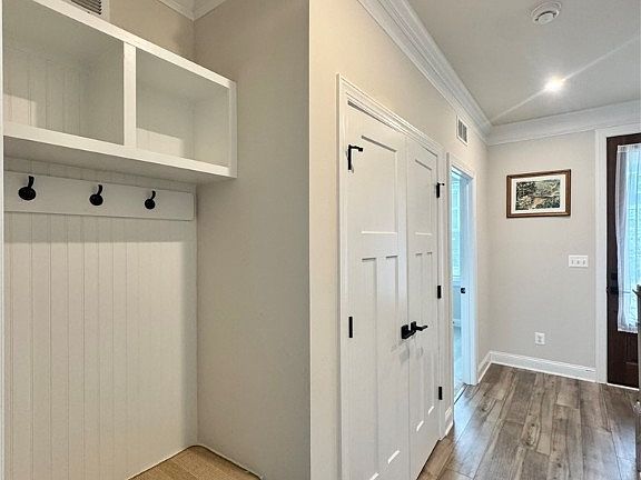 5th image of 2208 Brindle Ln