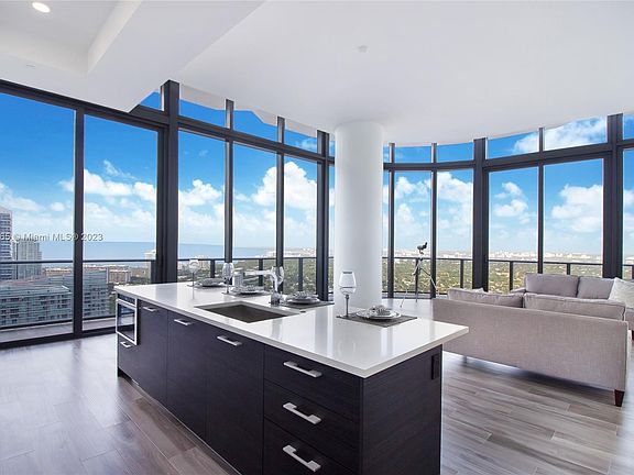 4th image of 55 SW 9th St Penthouse 4606A