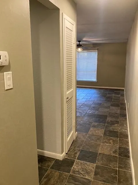 1 bed, 1250 sqft, $1,700 — Photo 4