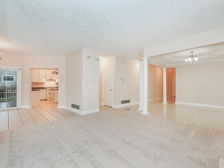 3729 Edgehill Dr — Photo 41