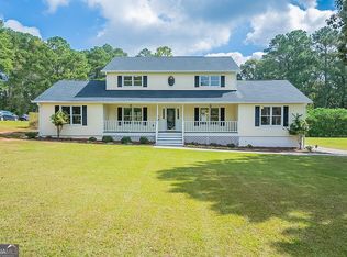 245 Country Squire Dr, Fayetteville, GA 30215