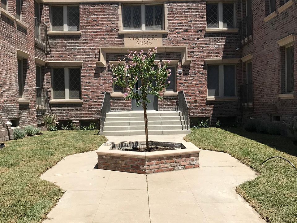 1st image of 107 W Dryden St APT 210