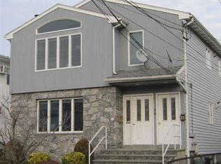 10 Hickory Rd, Port Washington, NY 11050