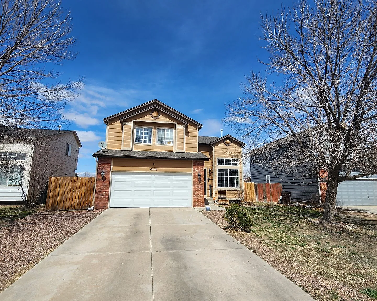 4 bed, 2164 sqft, $2,595 — Photo 1
