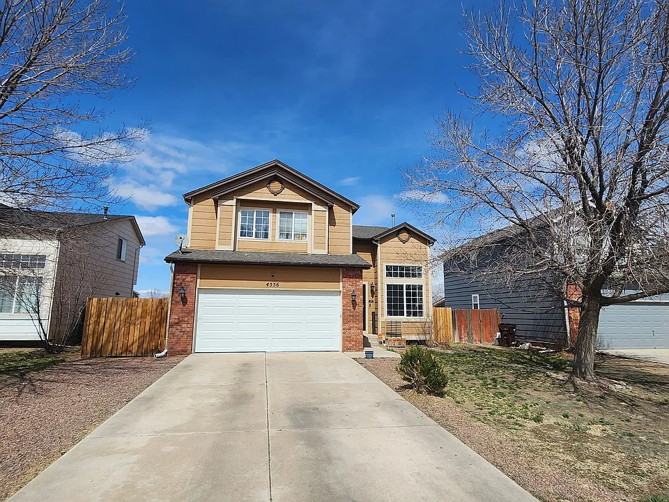 4556 Gunbarrel Dr