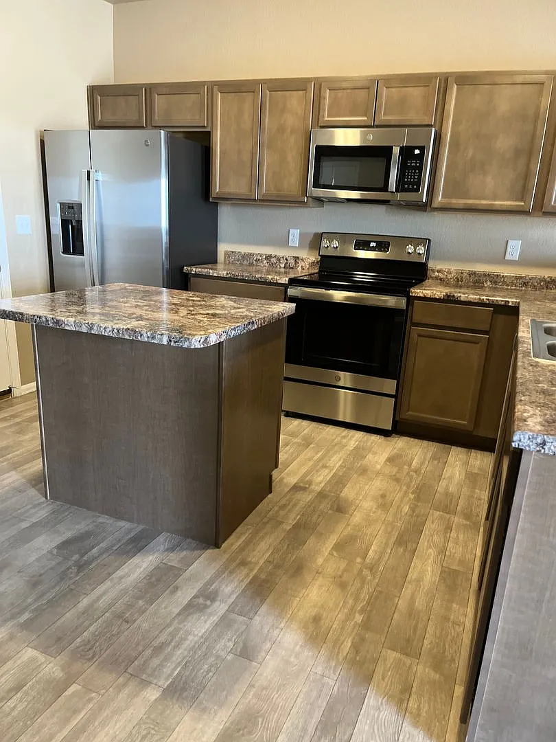 Spacious 3-Bedroom Townhome with 2-Car Garage in Colorado Springs — Photo 2
