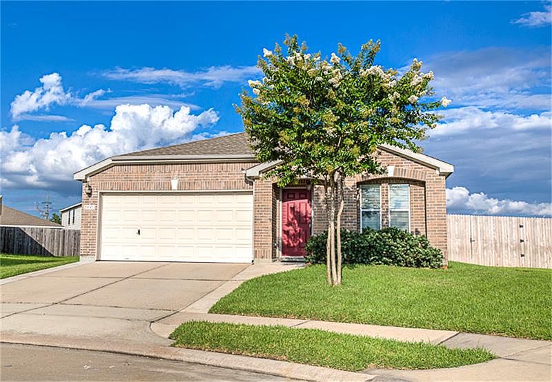 1st image of 20503 Moonrise River Ln