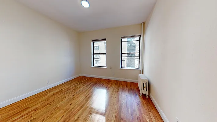 Rented by Bond New York | media 27