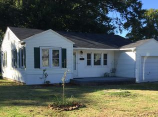 706 S McQuarrie Ave, Wagoner, OK 74467