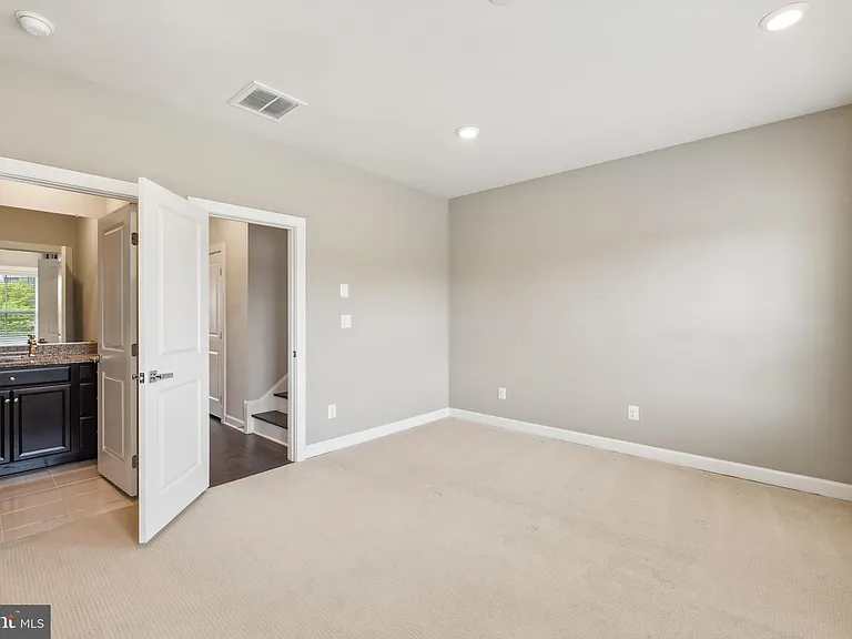 13212 Woodland Park Rd — Photo 23