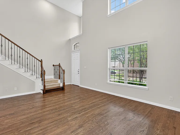 4221 Blackjack Oak Dr — Photo 4