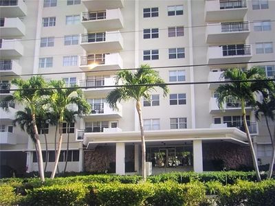 401 Golden Isles Dr APT 716, Hallandale, FL, 33009