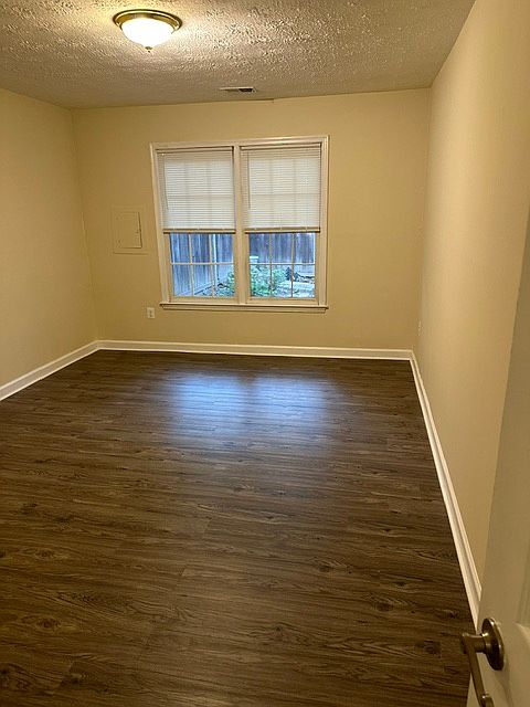 1st image of 4613 Luxberry Dr #Basement