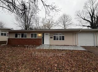 2460 Saint Catherine St, Florissant, MO 63033
