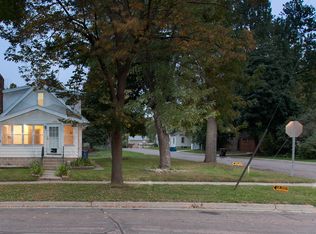 1056 Hall Ave, West Saint Paul, MN 55118