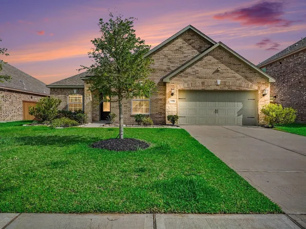 13718 Gaff Rig Dr, La Marque, TX 77568
