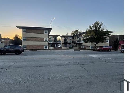 1st image of 10950 S Western Ave
