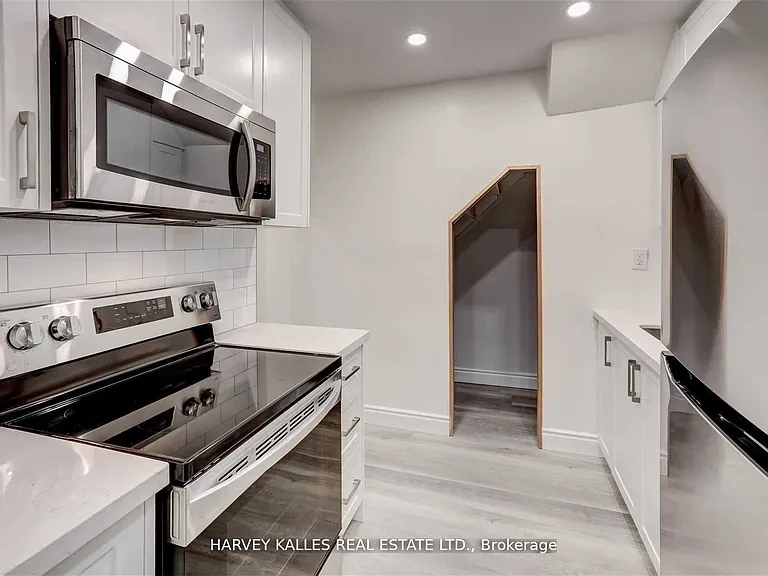 901 Millwood Rd #B — Photo 8
