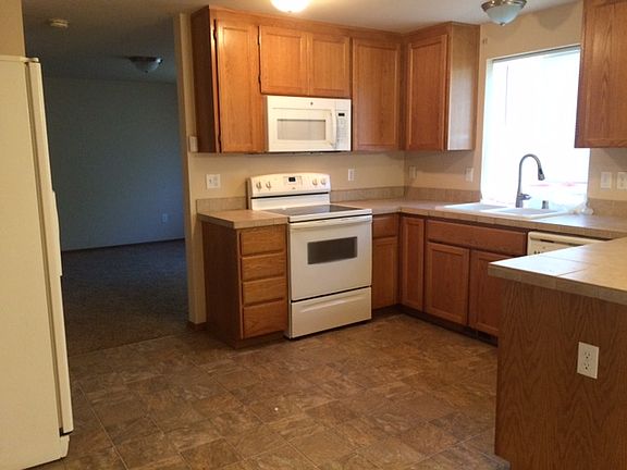 5th image of 32507 58th Ave E