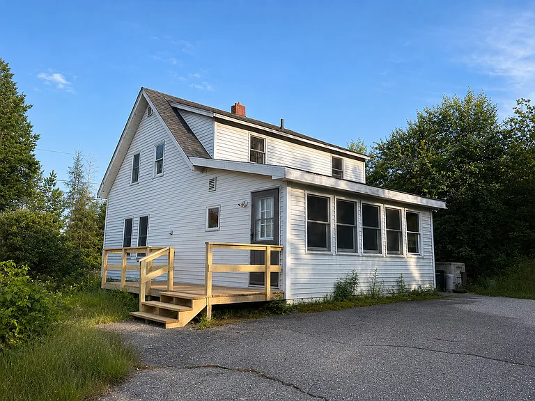 25 Douglas St — Photo 1