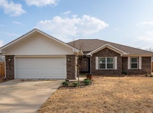 1898 Lake View Dr, Kensett, AR 72082