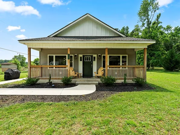 200 Dixon St, Clinton, SC 29325