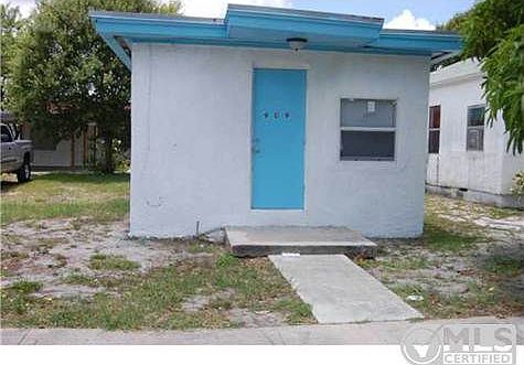 1st image of 909 N 21st St APT A