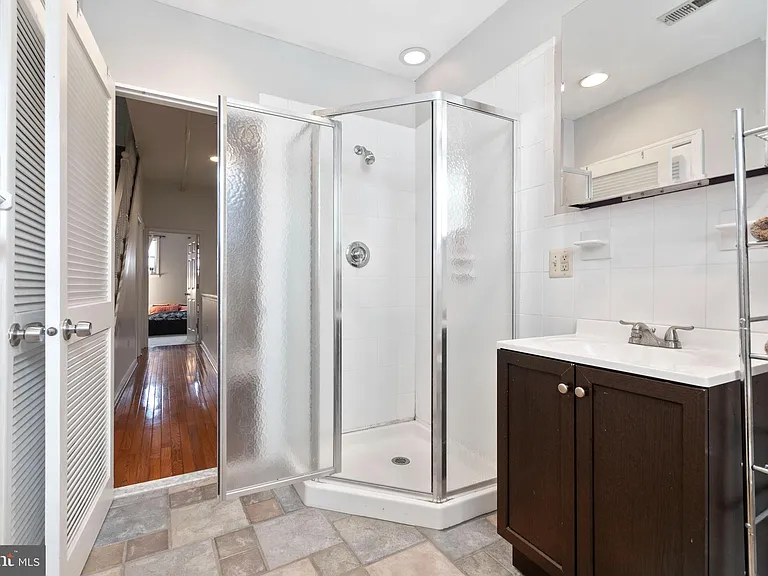 104 N 2nd St #200 — Photo 24