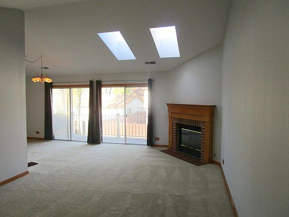 4th image of 2788 Glasgow Ct Unit V2
