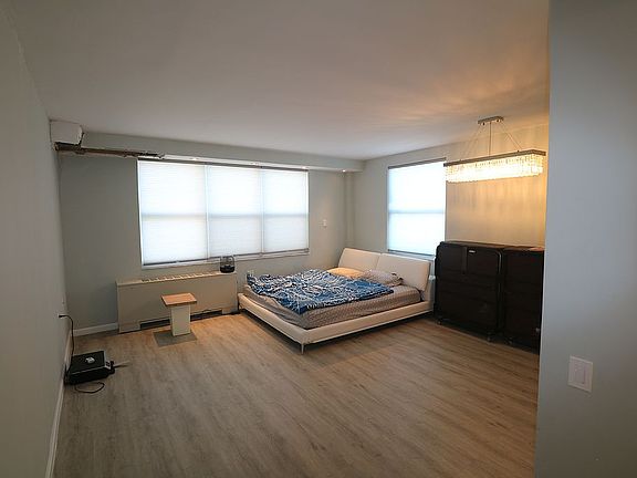 4th image of 1250 West Ave APT 4M