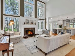 527 Riverbend Ave, Powell, OH 43065