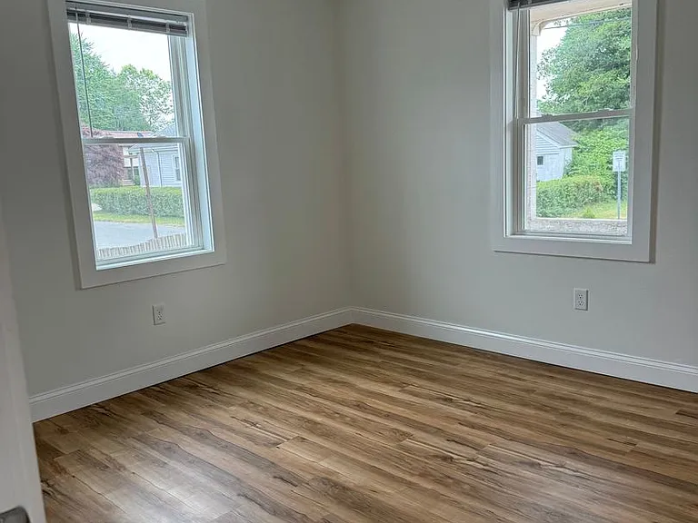 9 Colwell St #1 — Photo 6