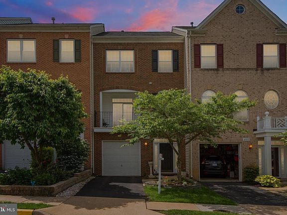 3rd image of 6915 Rolling Creek Way