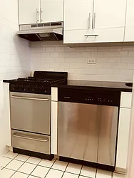 Rented by Metropolis Real Estate of Manhattan