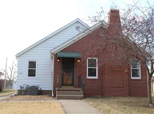 2122 4th Ave, Muscatine, IA 52761